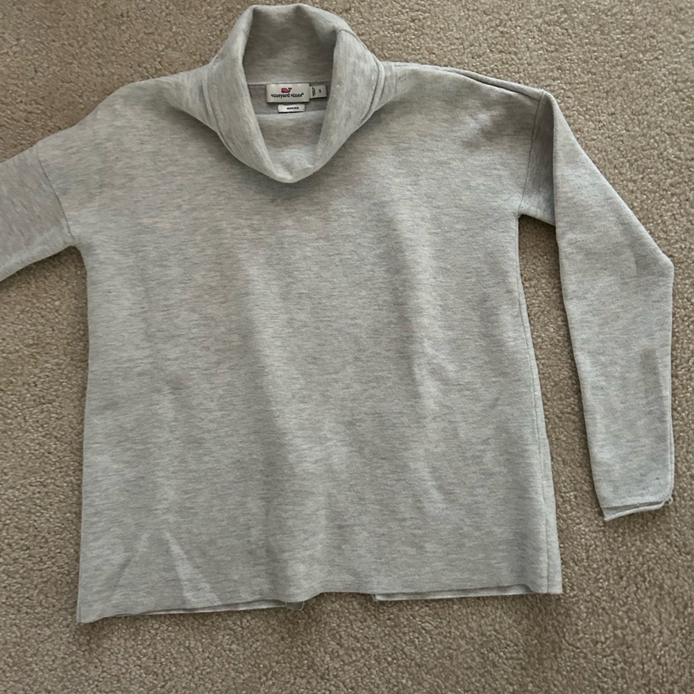 Vineyard Vine Split Back Gray Ls Turtleneck - image 5
